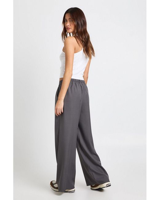 Boohoo Brown Woven Tailored Pleated Wide Leg Trouser