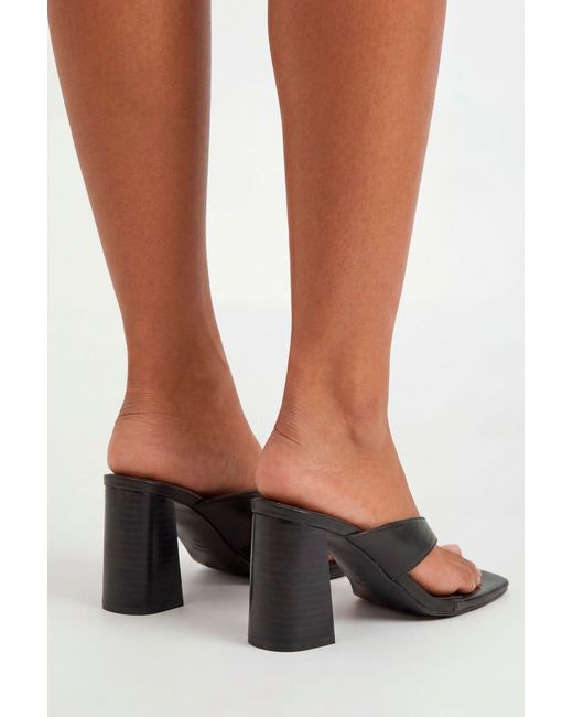 Boohoo White Toe Post Stack Heeled Mules