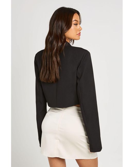 Boohoo Black Tall Basic Woven Relaxed Fit Crop Blazer
