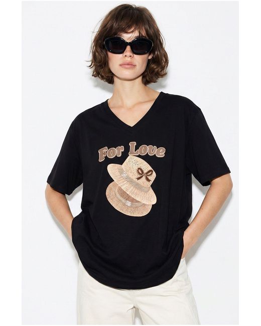 Bianco Lucci Black Oversized V-Neck Printed T-Shirt