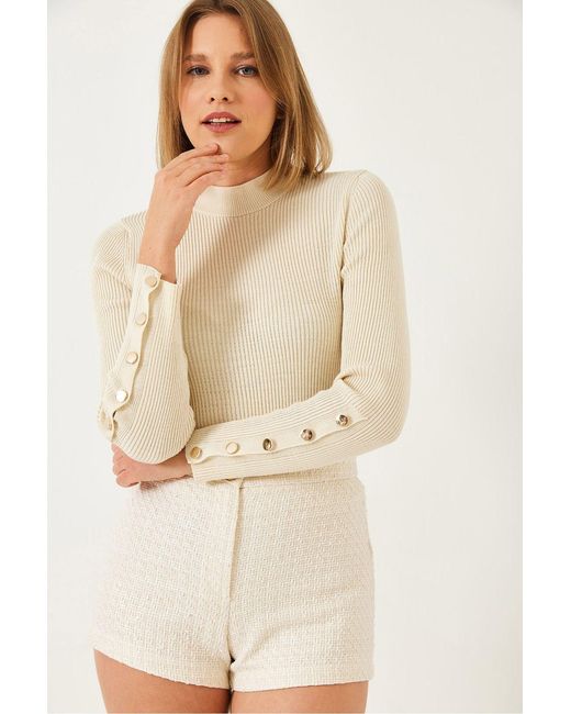 Bianco Lucci Natural Textured Knitwear Turtleneck Sweater With Button Cuff