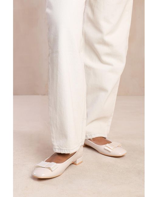 Where's That From Natural Wheres 'Croatia' Wide Fit Pump With Bow Detail