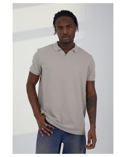 Brave Soul Gray Light 'Cadbyb' Embroidered Trophy Neck Polo for men