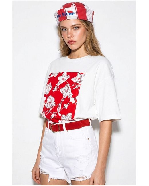 Bianco Lucci Red Oversized Floral Cotton T-Shirt