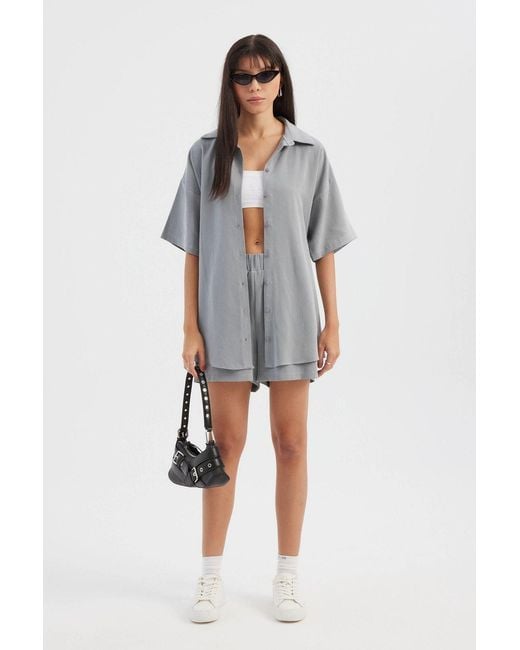 Hiccup Blue Casual Solid Buttoned Shirt