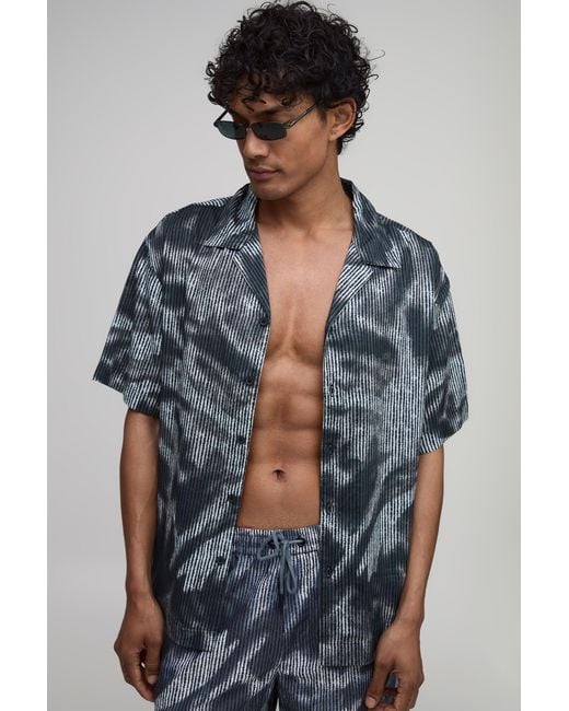 BoohooMAN Blue Oversized Abstract Print Revere Shirt for men