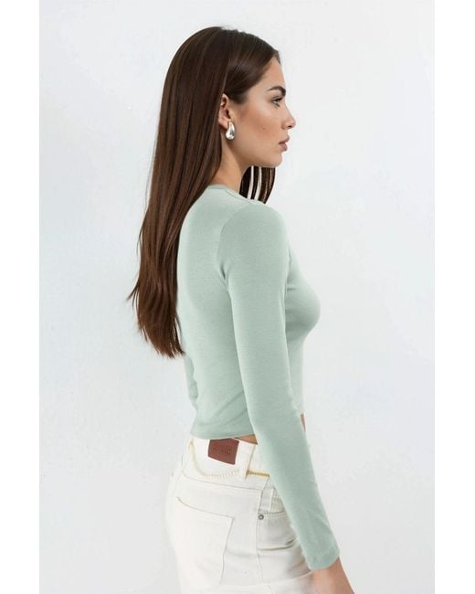 Busem Green Slim Fit Long Sleeved Crop Top With Crew Neck