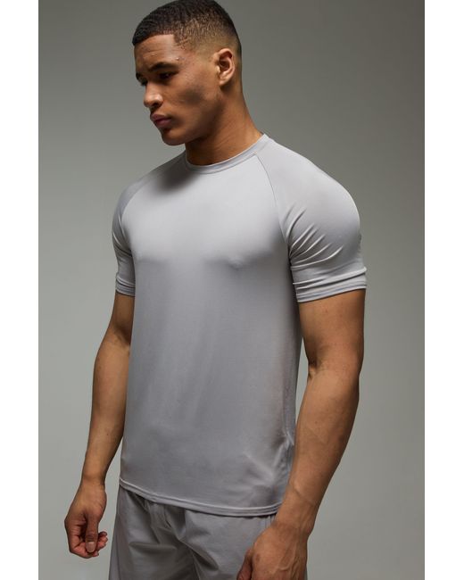 BoohooMAN Gray Active Lightweight Essentials Gym Regular Fit Raglan T-Shirt for men