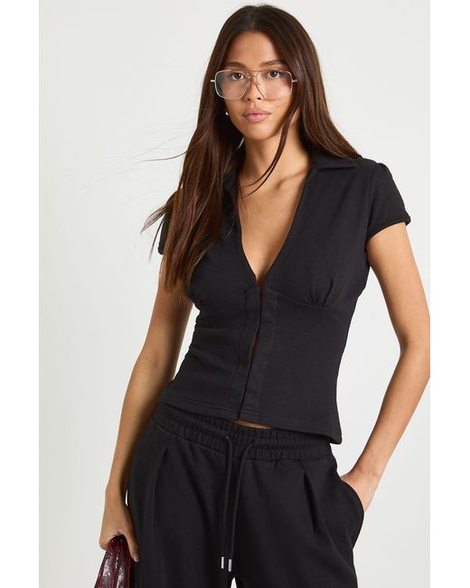 Boohoo Black Interlock Hook And Eye Sweetheart Neck Cap Sleeve Top
