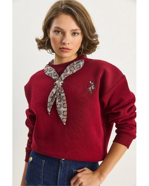 Bianco Lucci Embroidered Crew Neck Sweatshirt