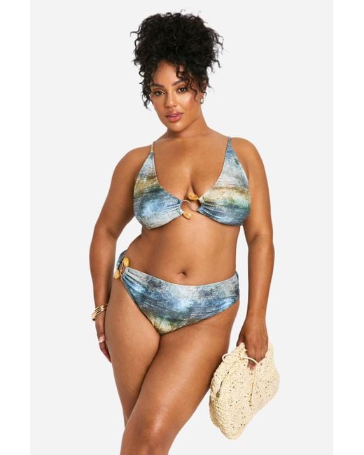 Model Boohoo Curve Plus Mono Printed Shirt Dress Boohoo