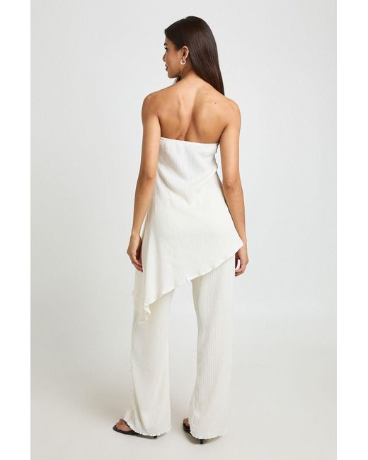 Boohoo White Plisse Longline Bandeau Asym Hem Top