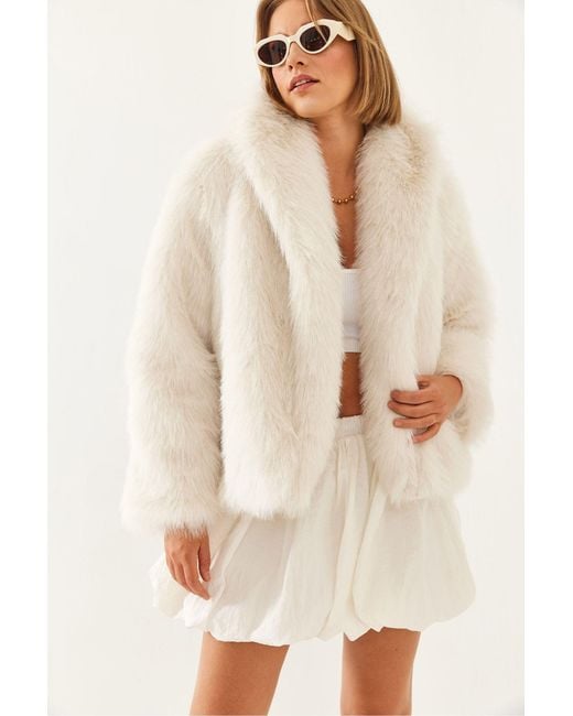 Bianco Lucci Natural Faux Fur Cropped Open Collar Coat