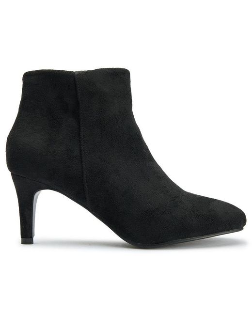 SOLESISTER Black Lisa Stiefel