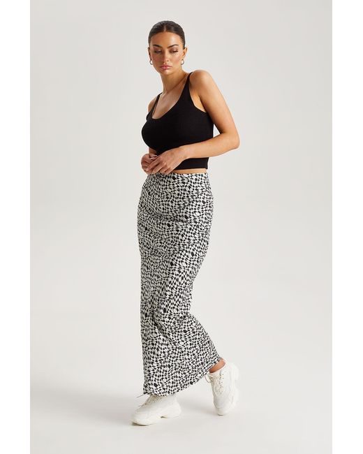 Urban Bliss White Mono Geometric Satin Maxi Skirt