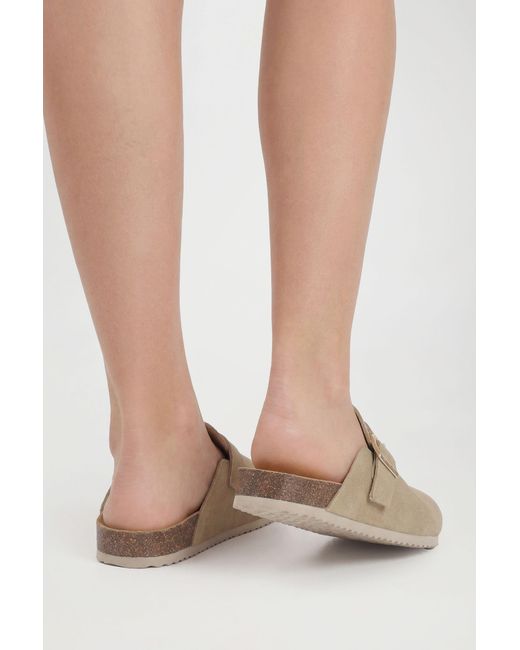 Boohoo Natural Basic Closed Toe Clogs