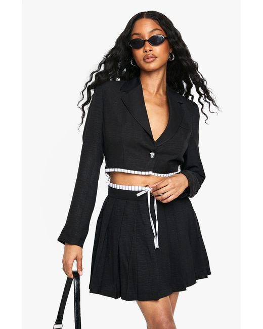 Boohoo Black Tailored Woven Cropped Contrast Hem Blazer