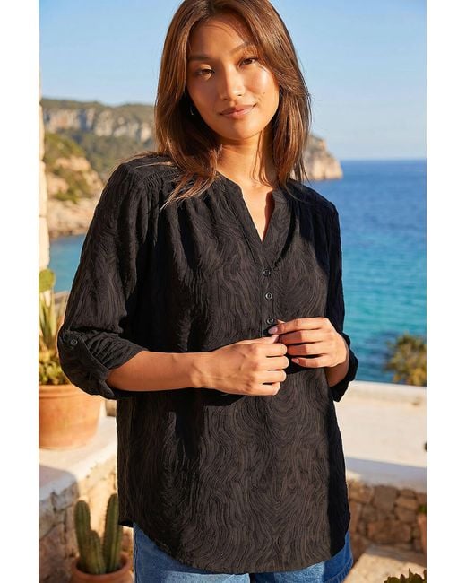 Roman Black Texture Burnout Shirt