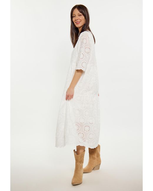 Usha Jurk in het White