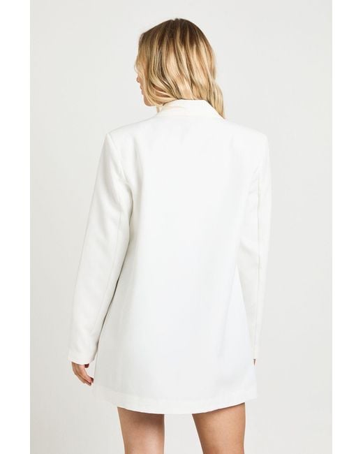 Boohoo White Petite Shoulder Pad Plunge Oversized Blazer