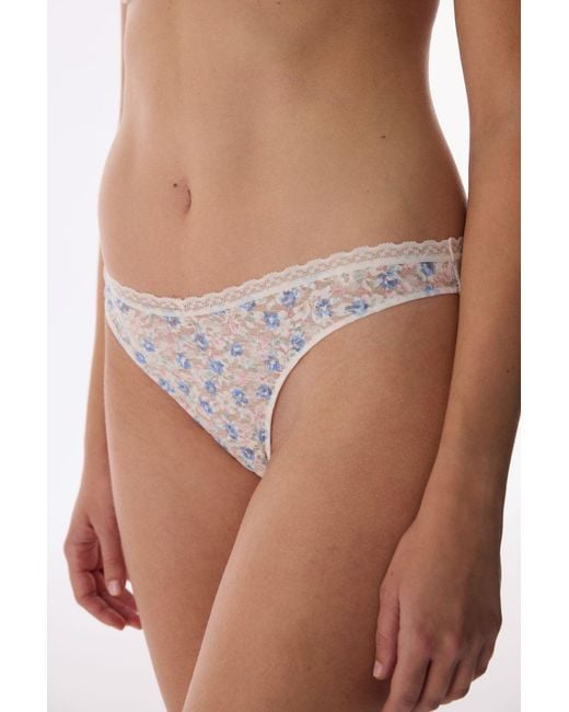 Penti Multicolor Easy Lace Printed V-Neck Fit Floral Slip