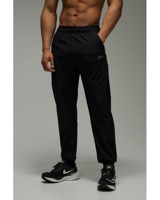 BoohooMAN Black Active Perforated Regular Fit Cuffed Jogger for men