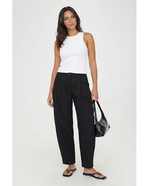 Boohoo Black Petite Pleated Waistband Wide Leg Tailored Trousers