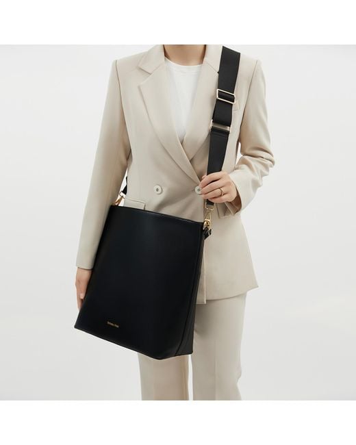 Victoria Hyde London Black Kloey