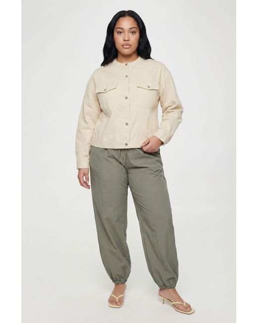 Boohoo Natural Plus Cinched Twill Collarless Shirt