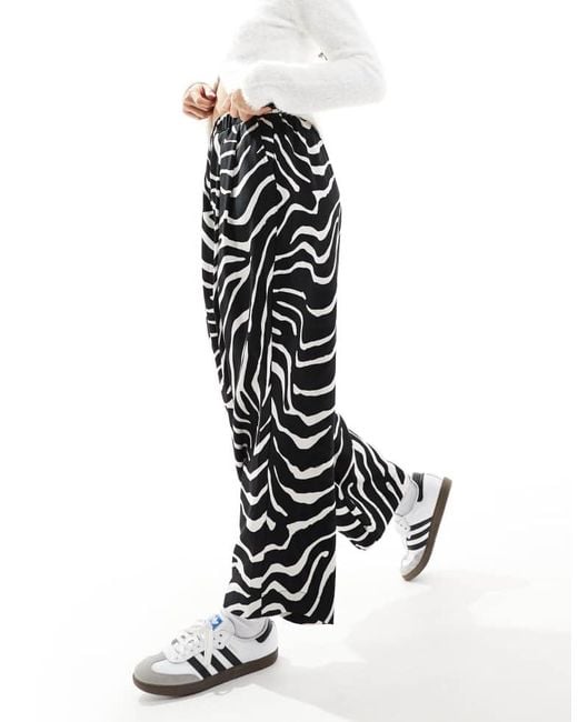ASOS White Premium Casual Pull On Trousers With Pleat Detail