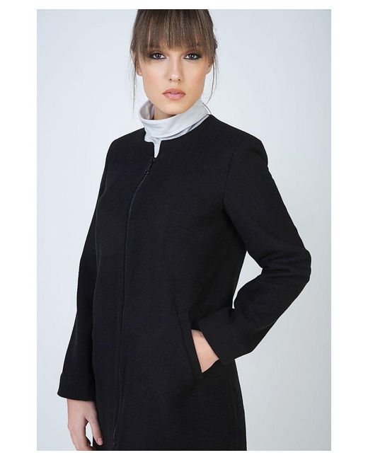 Conquista Black Winter Coat