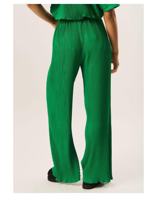 Gini London Plisse Loungewear Broek Met Wijde Pijpen in het Green