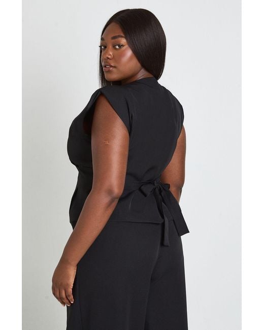 Boohoo Black Plus Sleevless Cinched Waistcoat