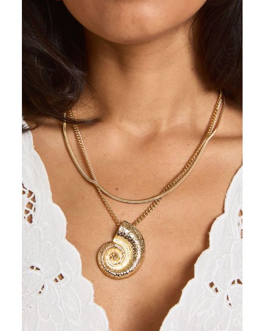 Boohoo Natural Seashell Pendant Necklaces 2 Pack