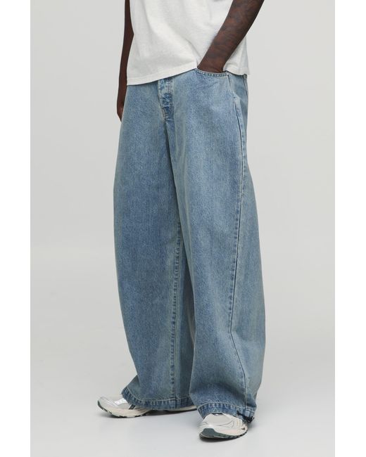 BoohooMAN Blue Basic Parachute Fit Jeans for men