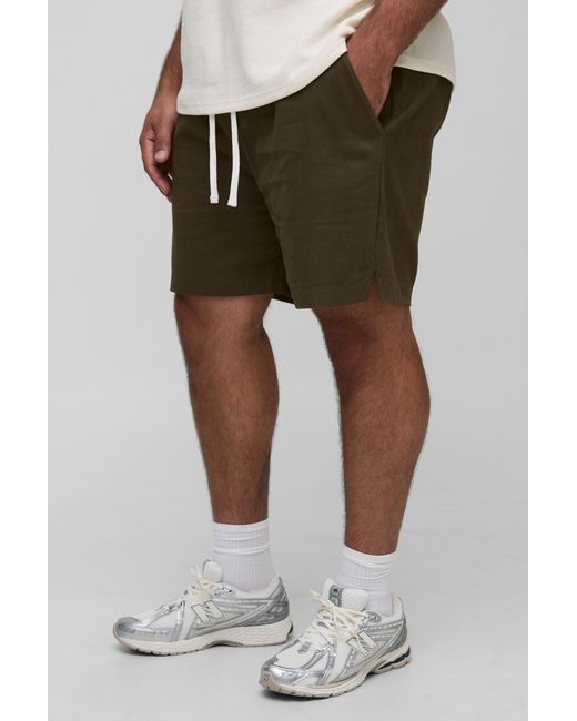 BoohooMAN Green Plus Elasticated Waist Baggy Fit Split Hem Shorts for men