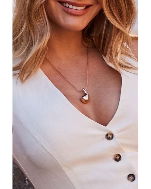 Sosandar Tear Drop Pendant Necklace Metallic