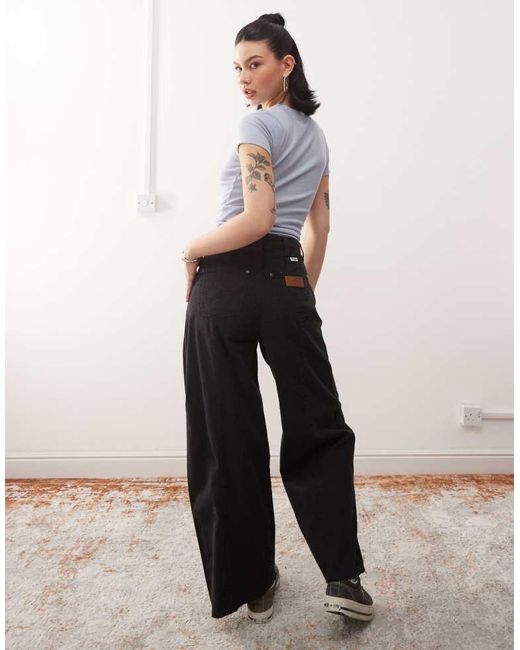 Wrangler White Lightweight Wide Leg Cowboy Fit Jean