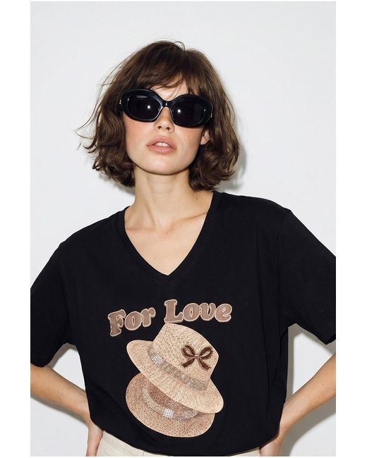 Bianco Lucci Black Oversized V-Neck Printed T-Shirt