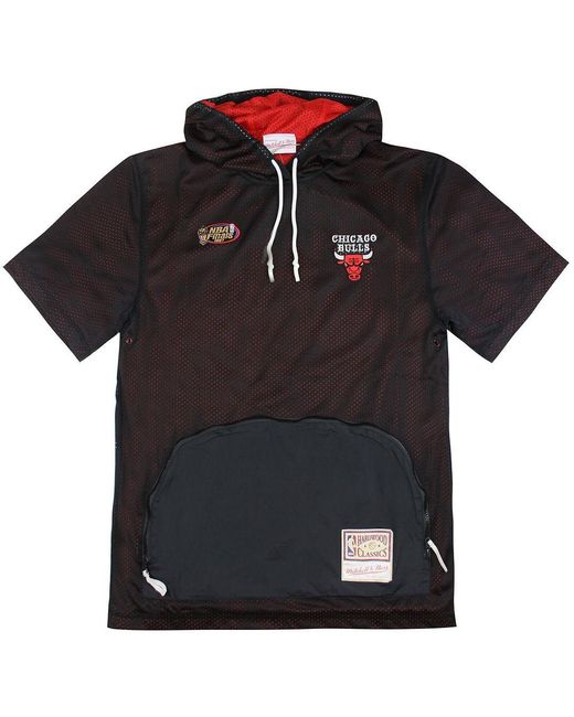 Mitchell & Ness Black Chicago Bulls Hooded T-Shirt for men