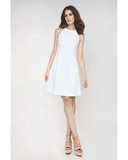 Conquista Mouwloze A-lijn Jurk in het White