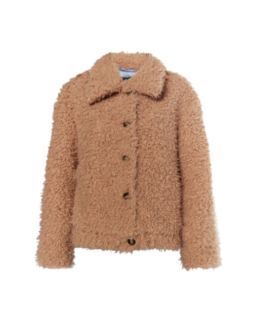 faina Jas Oudroze in het Brown