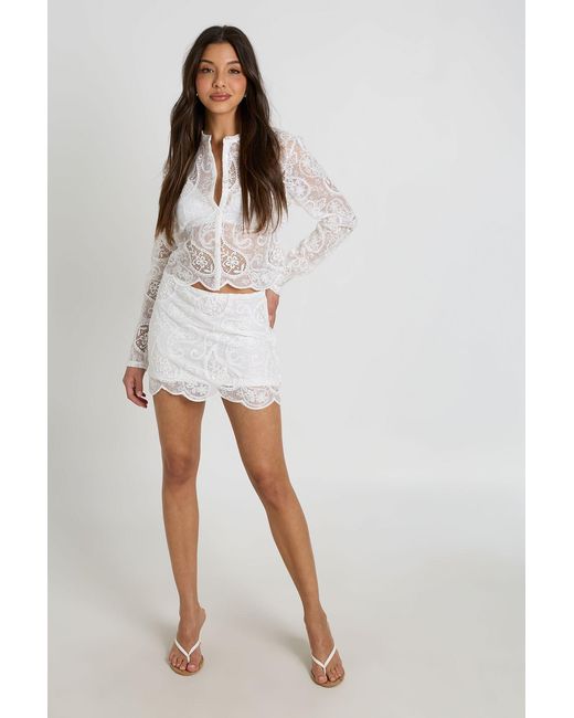 Boohoo White Scallop Edge Mini Skirt