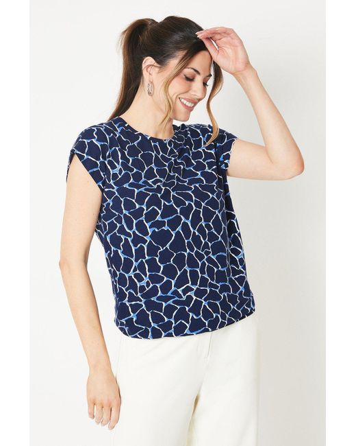 Wallis Blue Giraffe Print Jersey Bubble Hem Relaxed Top