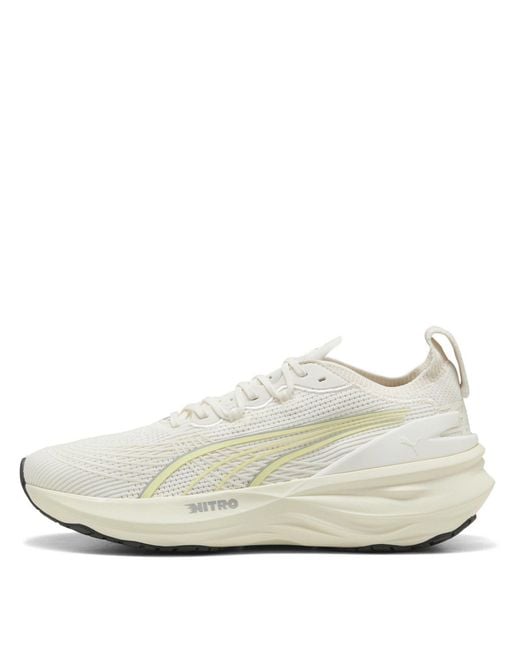 PUMA White Foreverrun Nitro 2 Everyday Stable Road Running Shoes for men