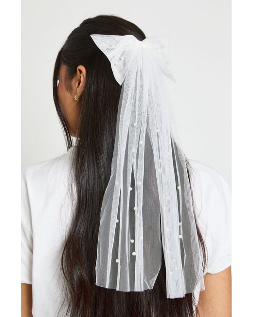 Boohoo White Pearl Embellished Tulle Bow Hair Clip