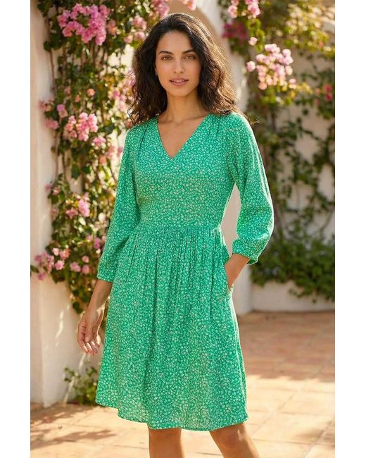 D.u.s.k Green Ditsy Floral Print V-Neck Dress