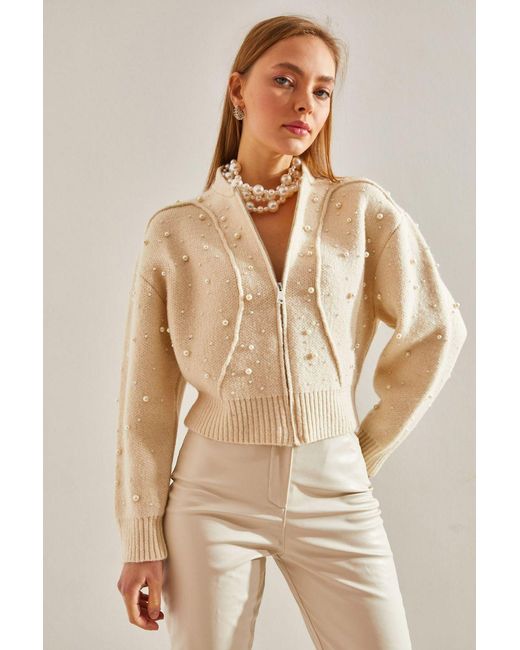 Bianco Lucci Natural Pearl Embellished Zip-Up Crop Cardigan