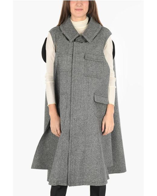 Maison Margiela Mm0 Effen Visgraatcape Met Uitgesneden Details In Grijs in het Gray