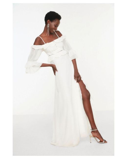 Trendyol White Puffed/ruffle Sleeve Carmen Collar A-line Maxi Evening Dress